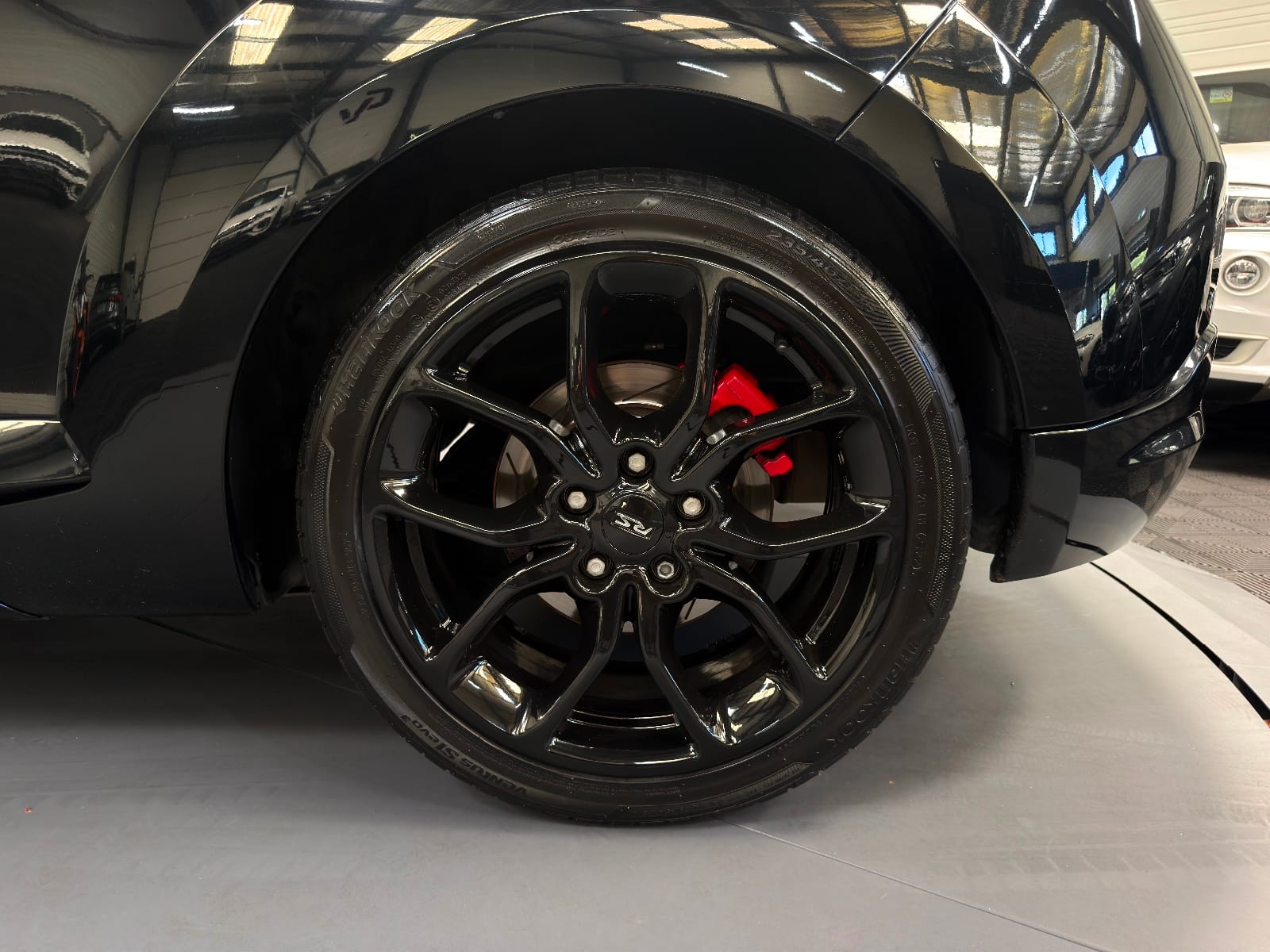 Renault Megane III Coupe RS Luxe — photo 23