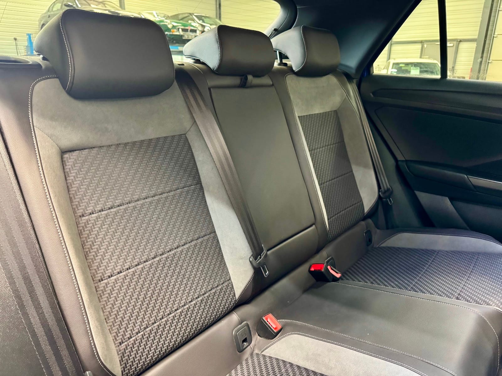 Volkswagen T-roc — photo 11