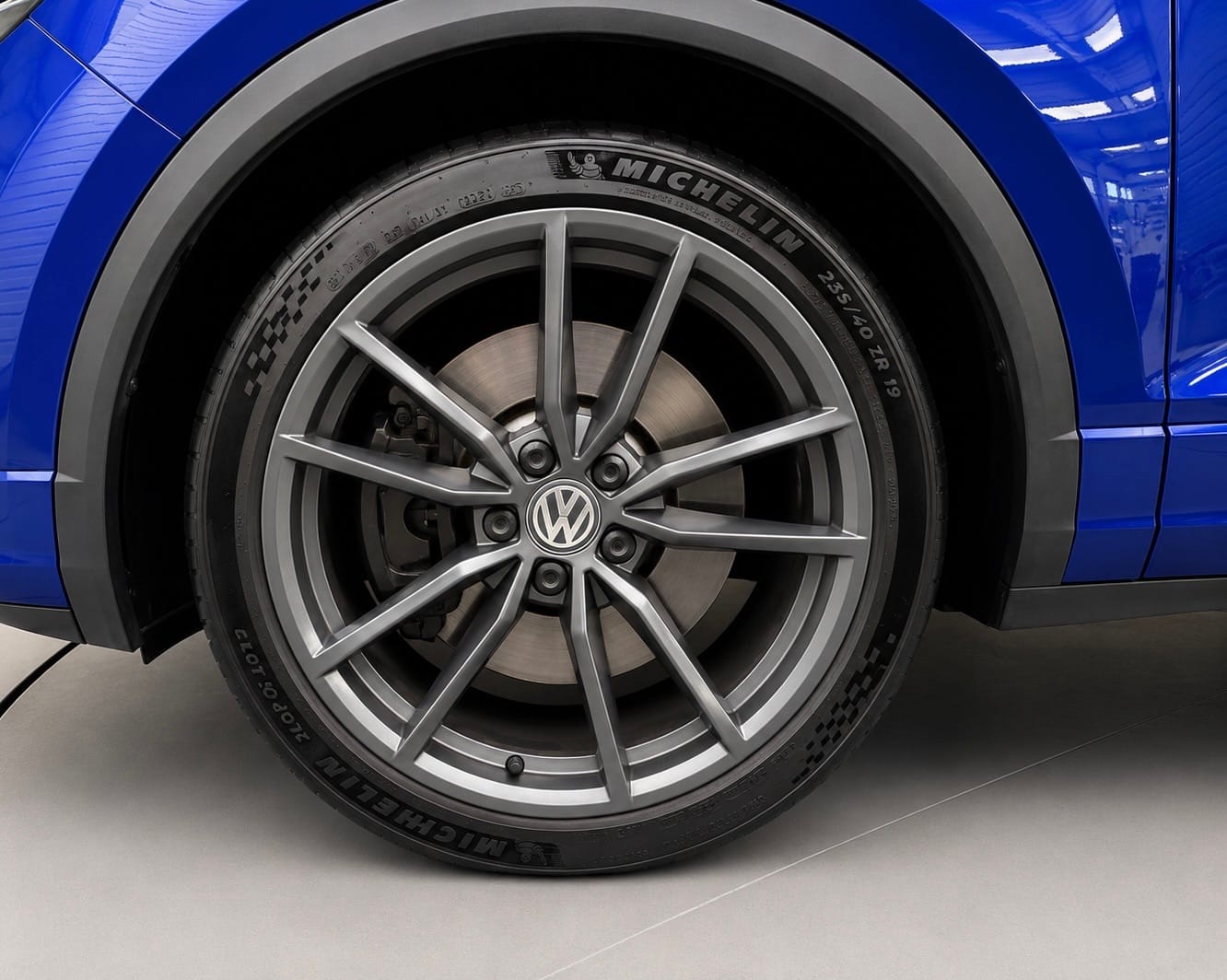 Volkswagen T-roc — photo 32