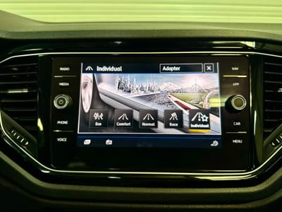 Volkswagen T-roc — photo 19