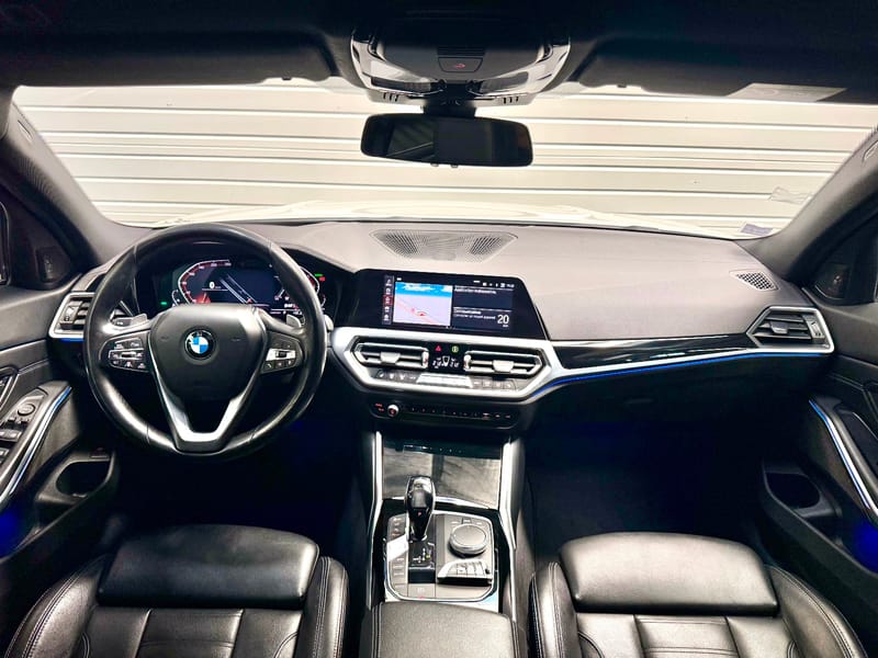 BMW Serie 3 Touring G21 Luxury — photo 2