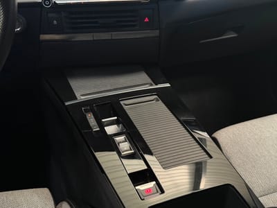 Opel Astra Elegance Business — photo 16