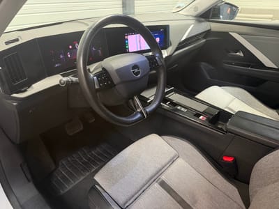 Opel Astra Elegance Business — photo 10