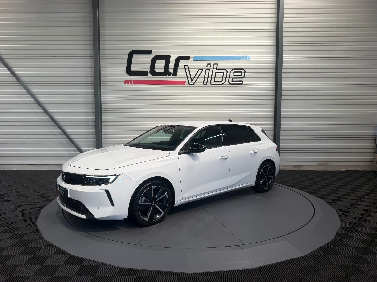 Opel Astra Elegance Business — photo 8