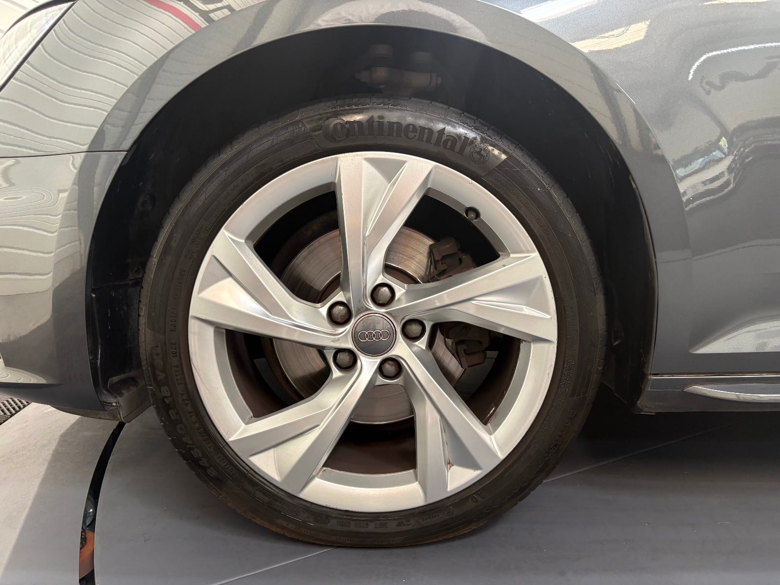 Audi A4 Avant S line — photo 25