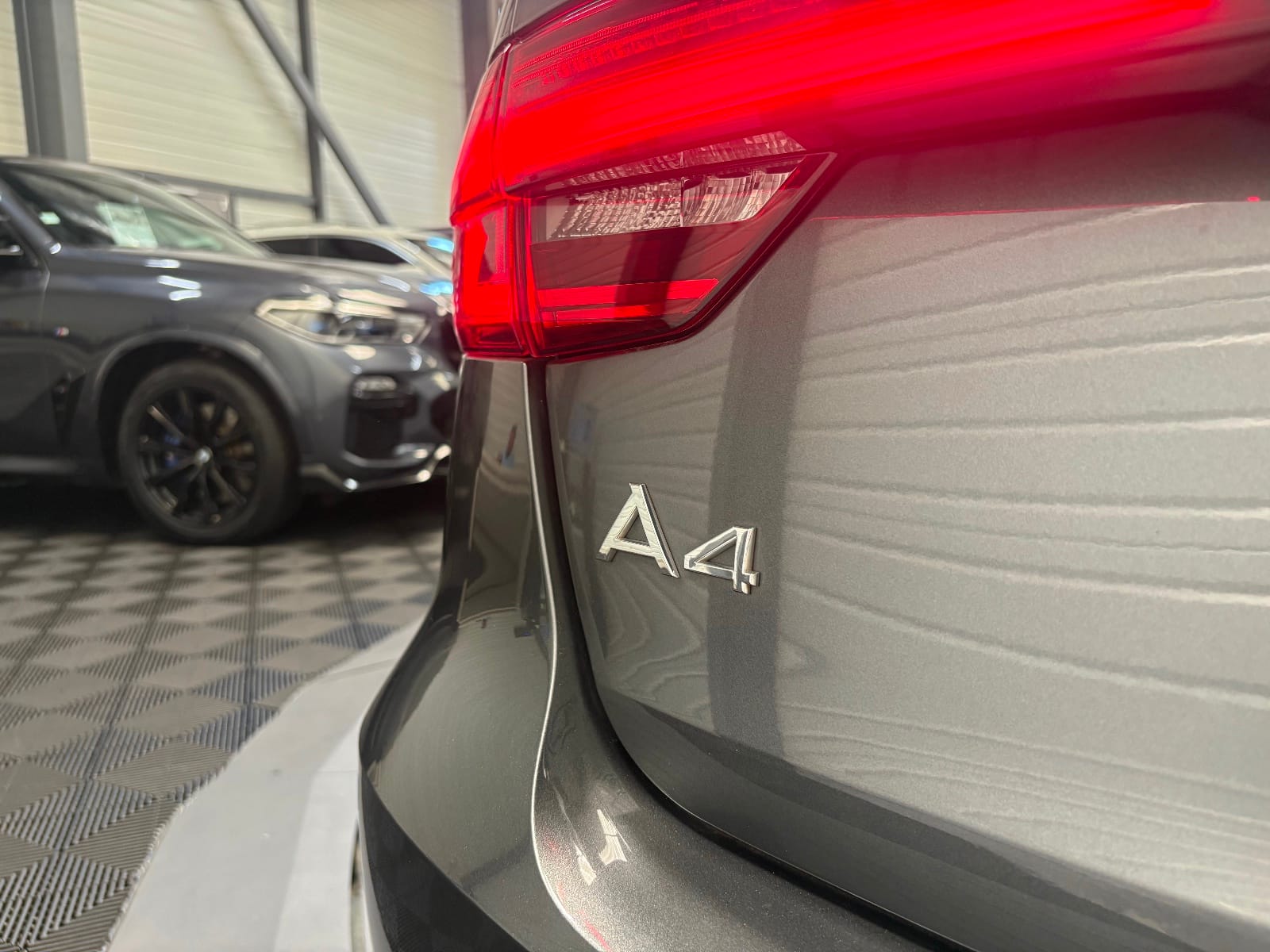 Audi A4 Avant S line — photo 23