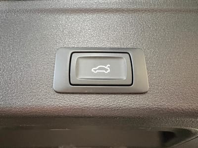 Audi A4 Avant S line — photo 22