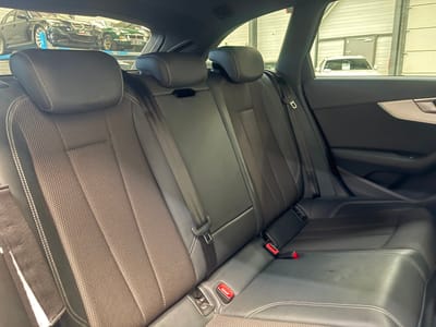 Audi A4 Avant S line — photo 11