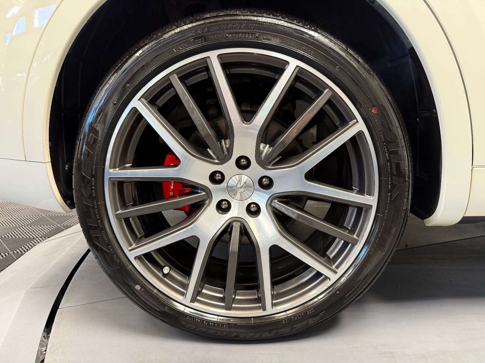 Maserati Levante 3.0 V6 350 CH Q4 Gransport — photo 33