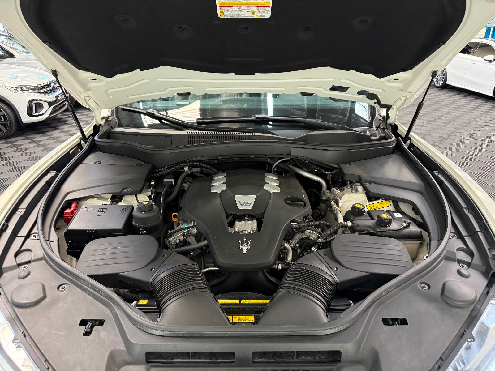 Maserati Levante 3.0 V6 350 CH Q4 Gransport — photo 36