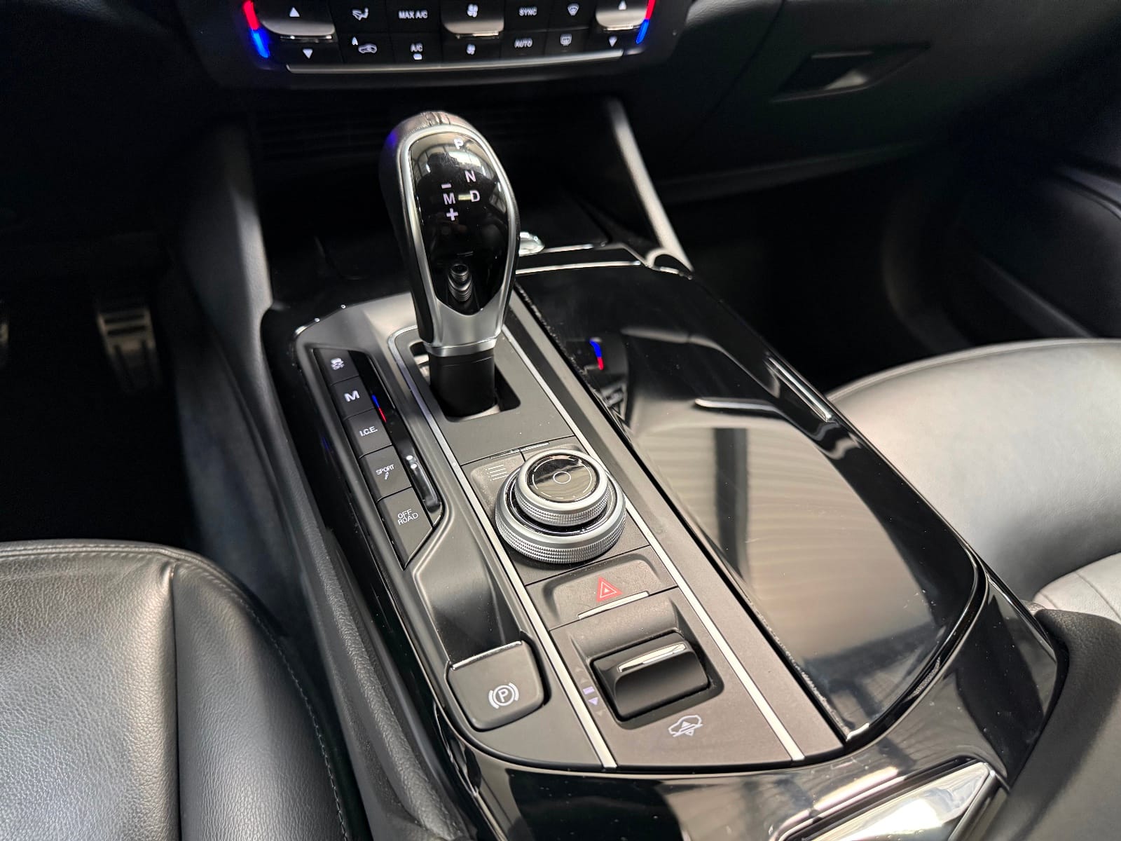 Maserati Levante 3.0 V6 350 CH Q4 Gransport — photo 13