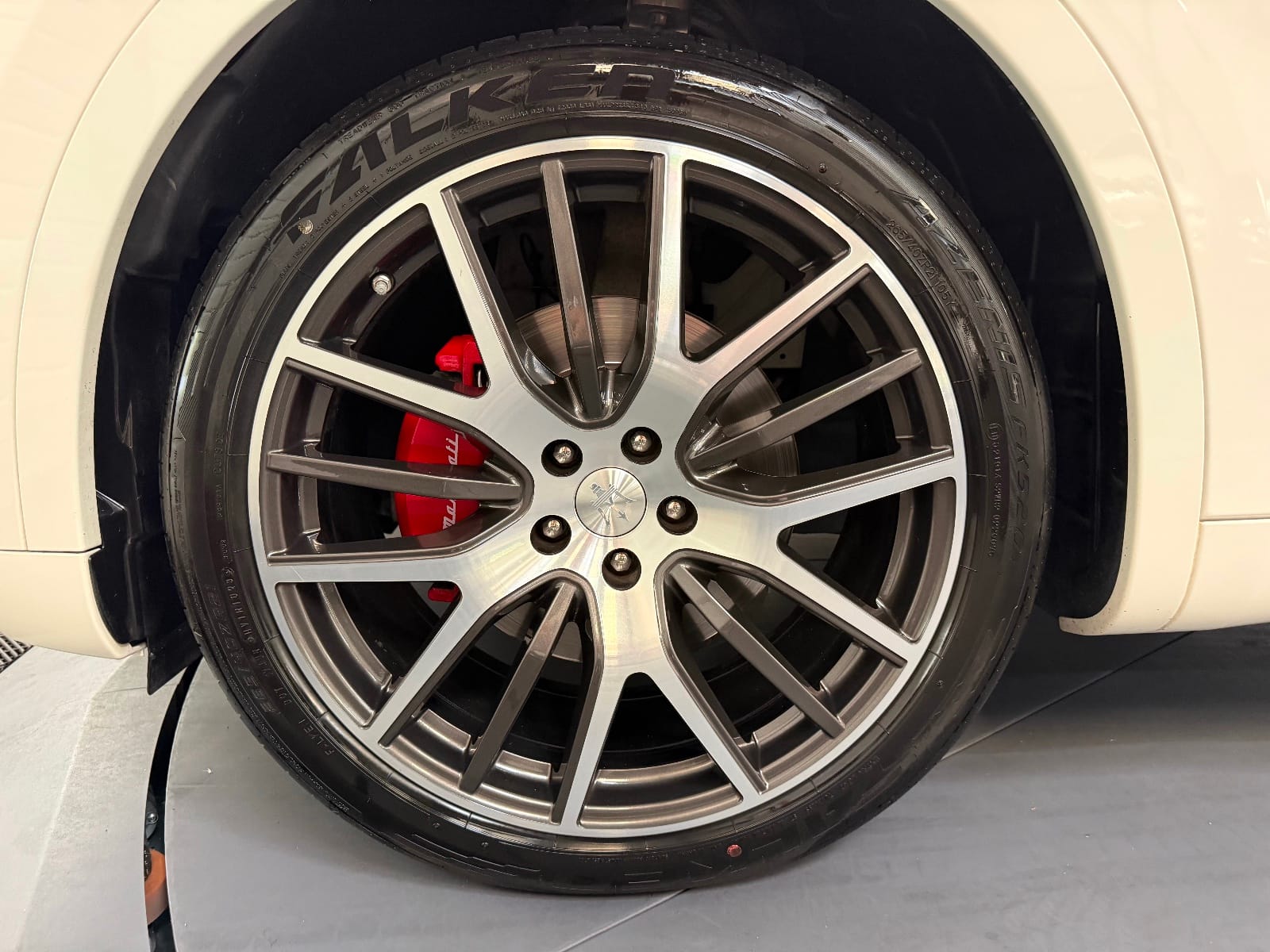 Maserati Levante 3.0 V6 350 CH Q4 Gransport — photo 31