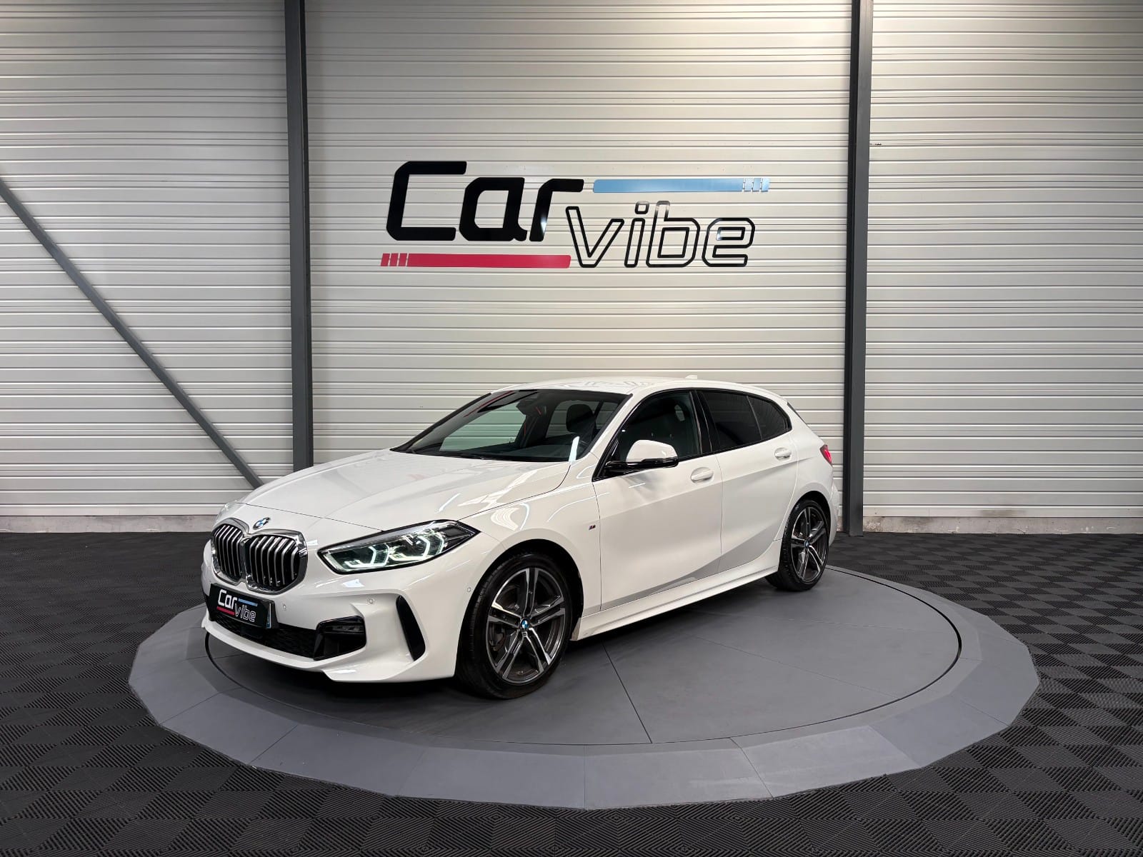 BMW Serie 1 — photo 8