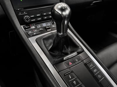 Porsche 718 Cayman — photo 21