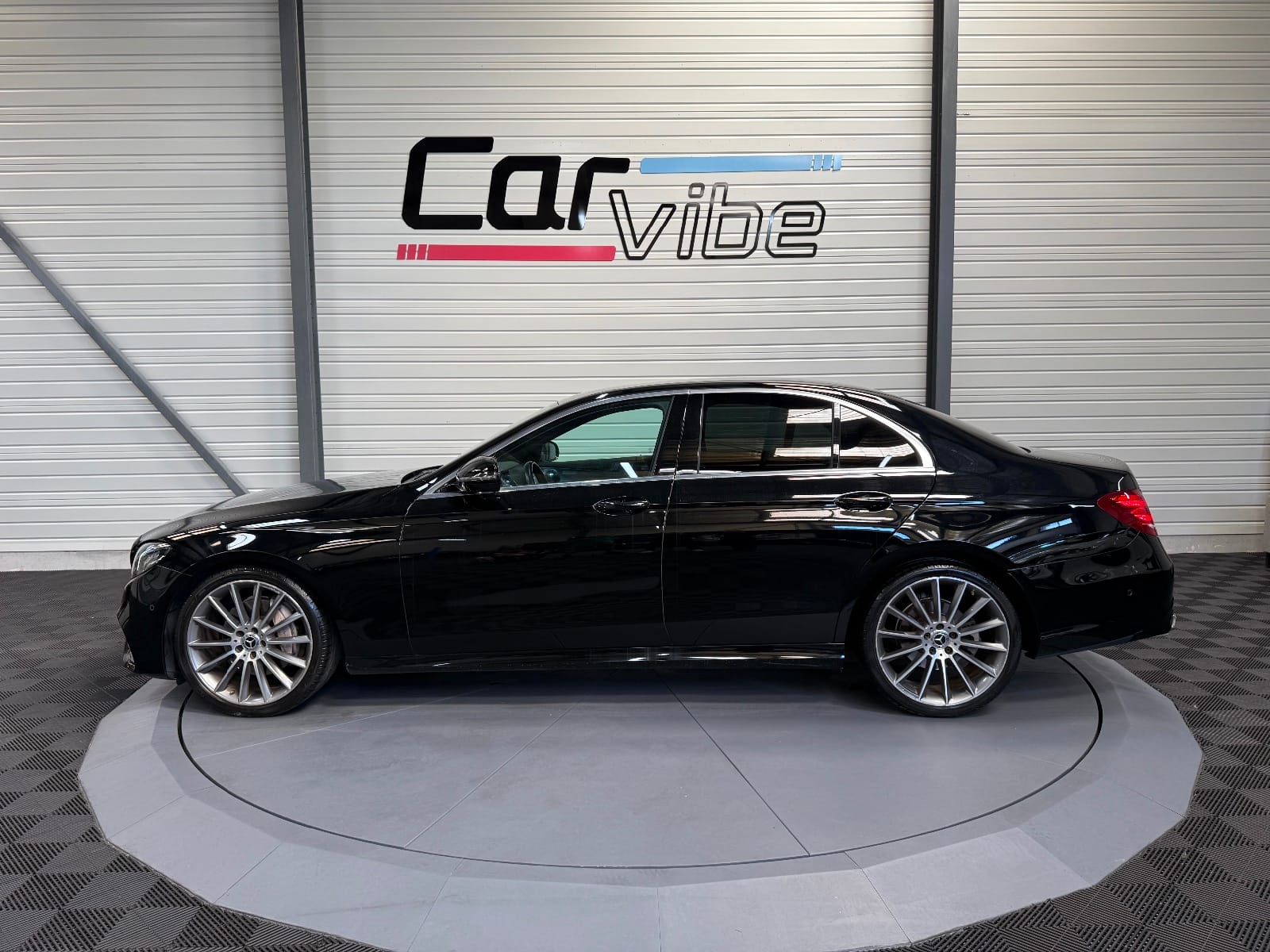 Mercedes-Benz Classe E AMG Line — photo 7