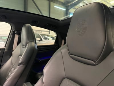 Porsche Cayenne Coupe Platinum Edition — photo 25