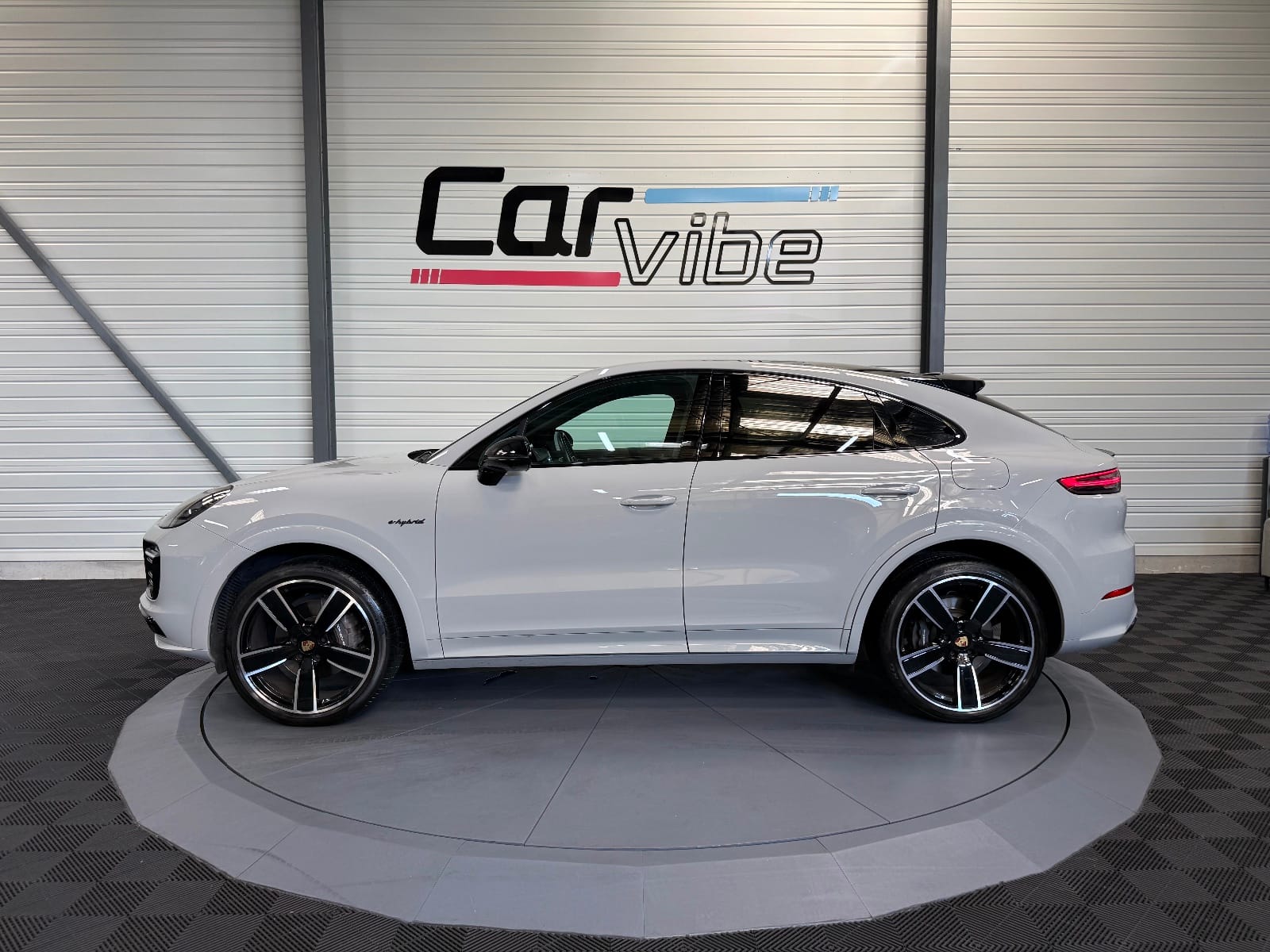Porsche Cayenne Coupe Platinum Edition — photo 7