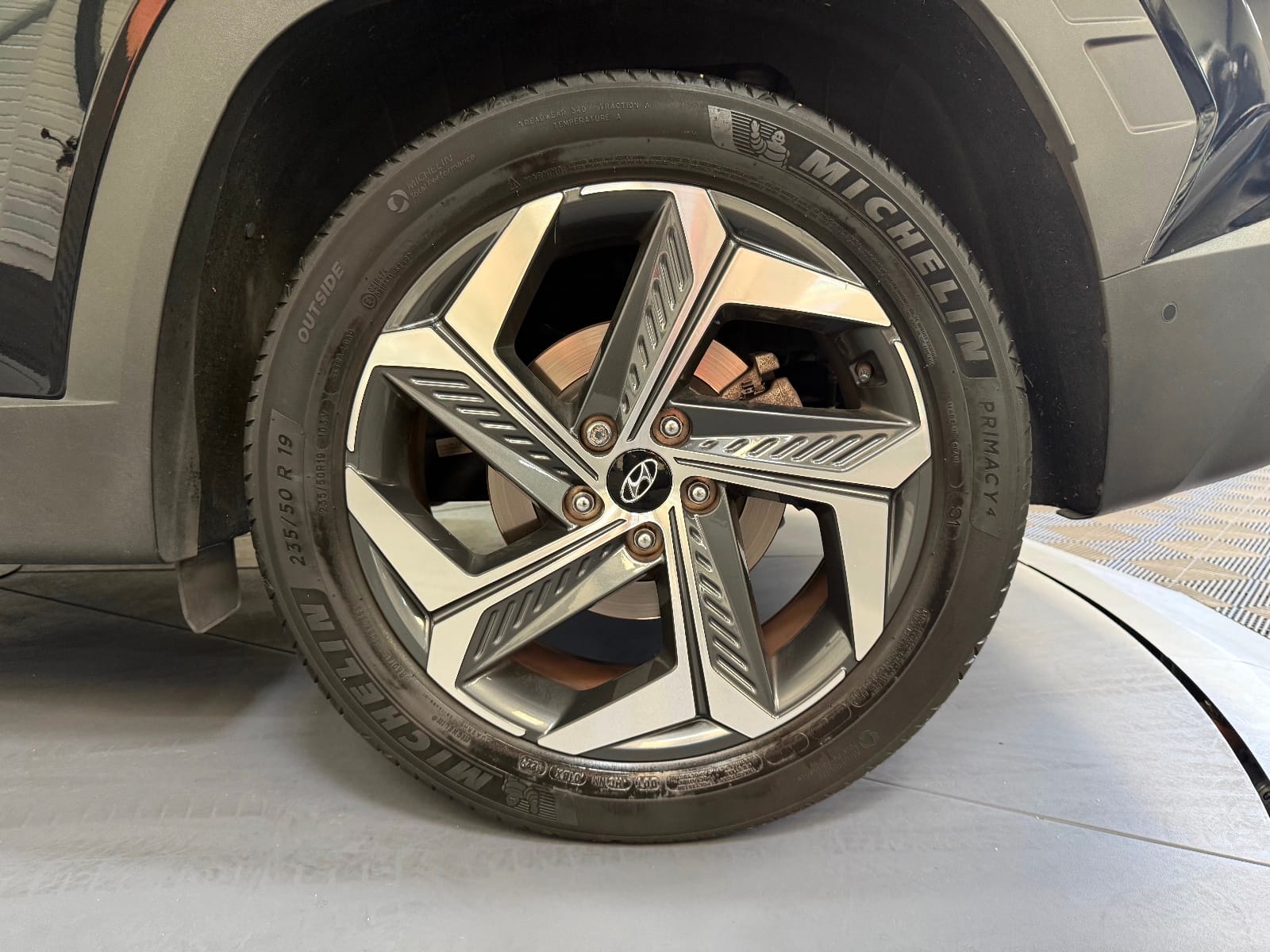 Hyundai Tucson Executive — photo 24