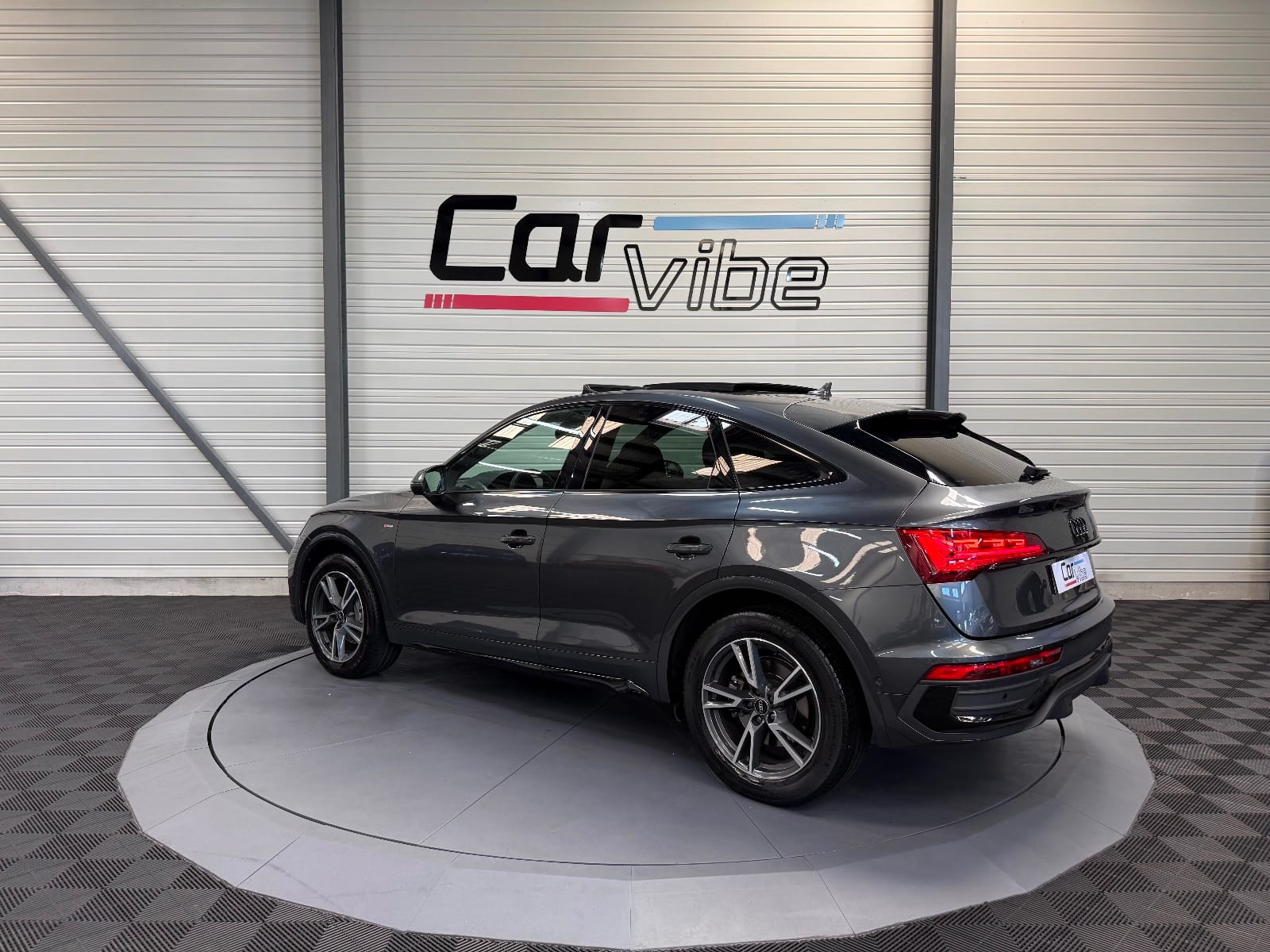 Audi Q5 Sportback S line — photo 6
