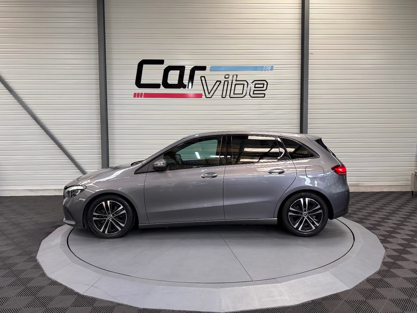 Mercedes-Benz Classe B Progressive Line Edition — photo 7