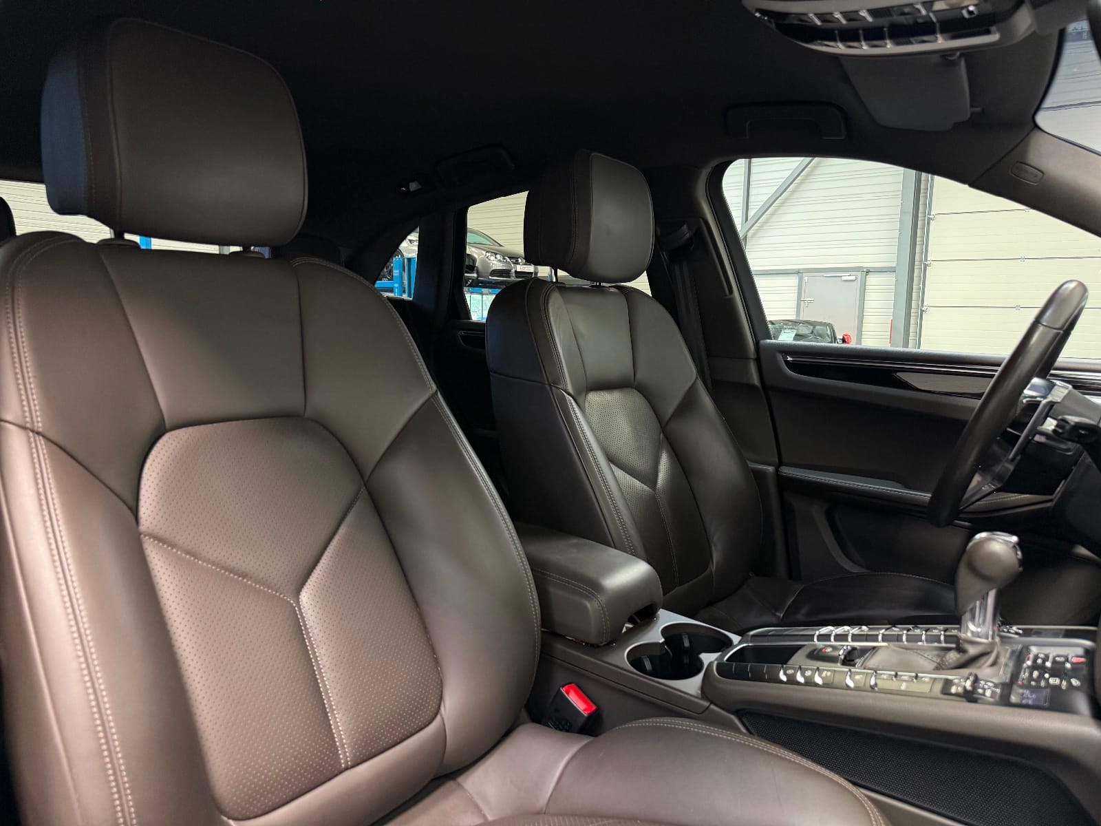 Porsche Macan S PDK — photo 21