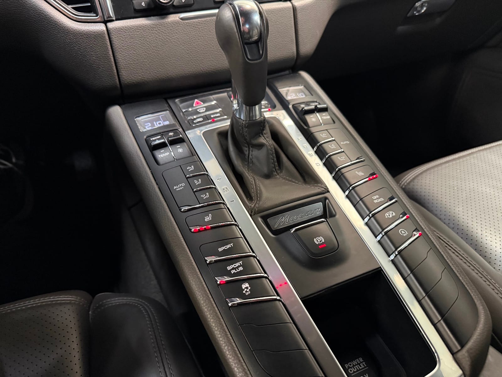Porsche Macan S PDK — photo 13