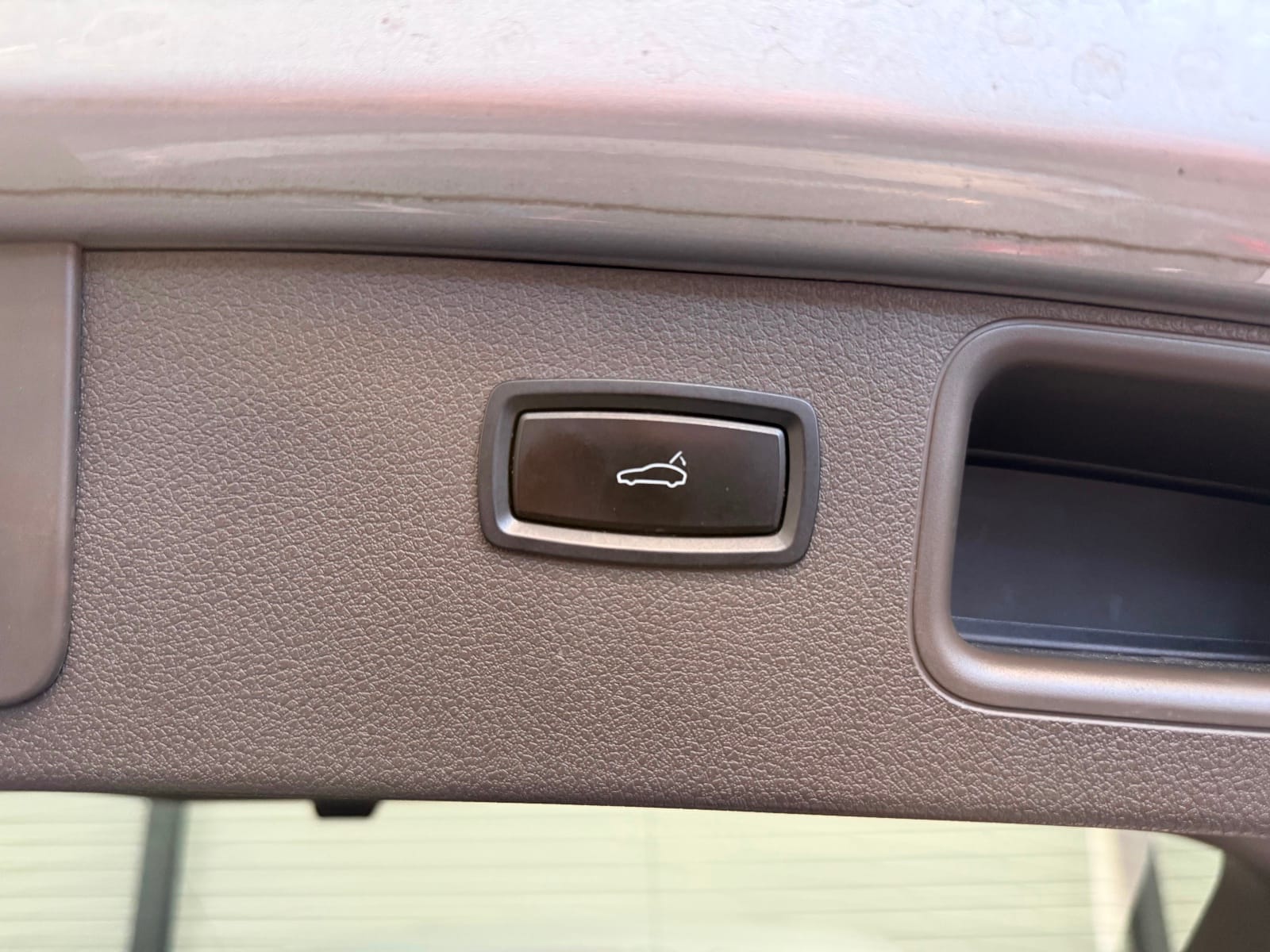 Porsche Macan S PDK — photo 25