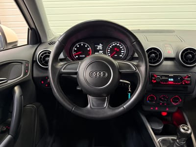 Audi A1 Attraction — photo 14