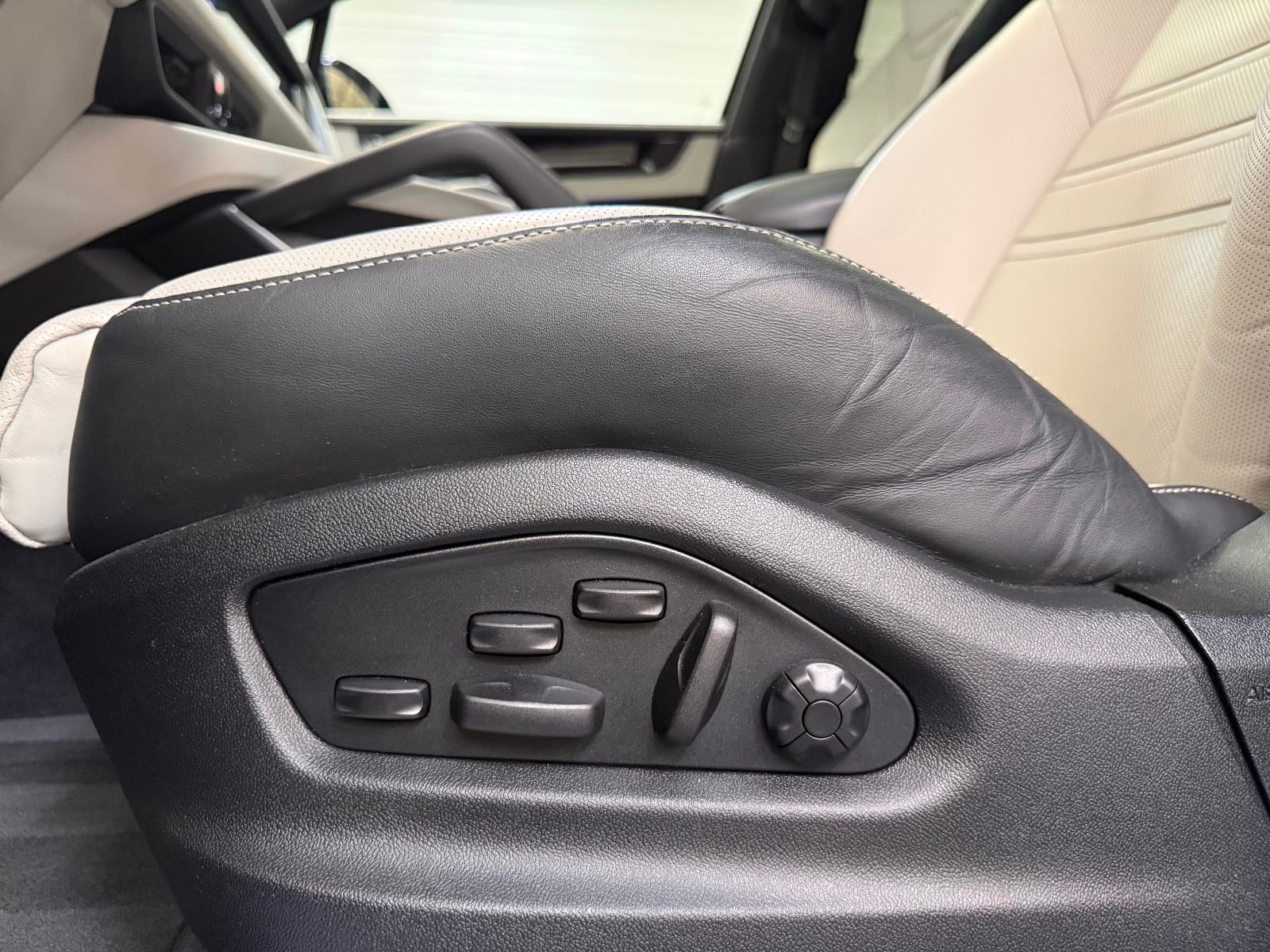 Porsche Cayenne Coupe — photo 20