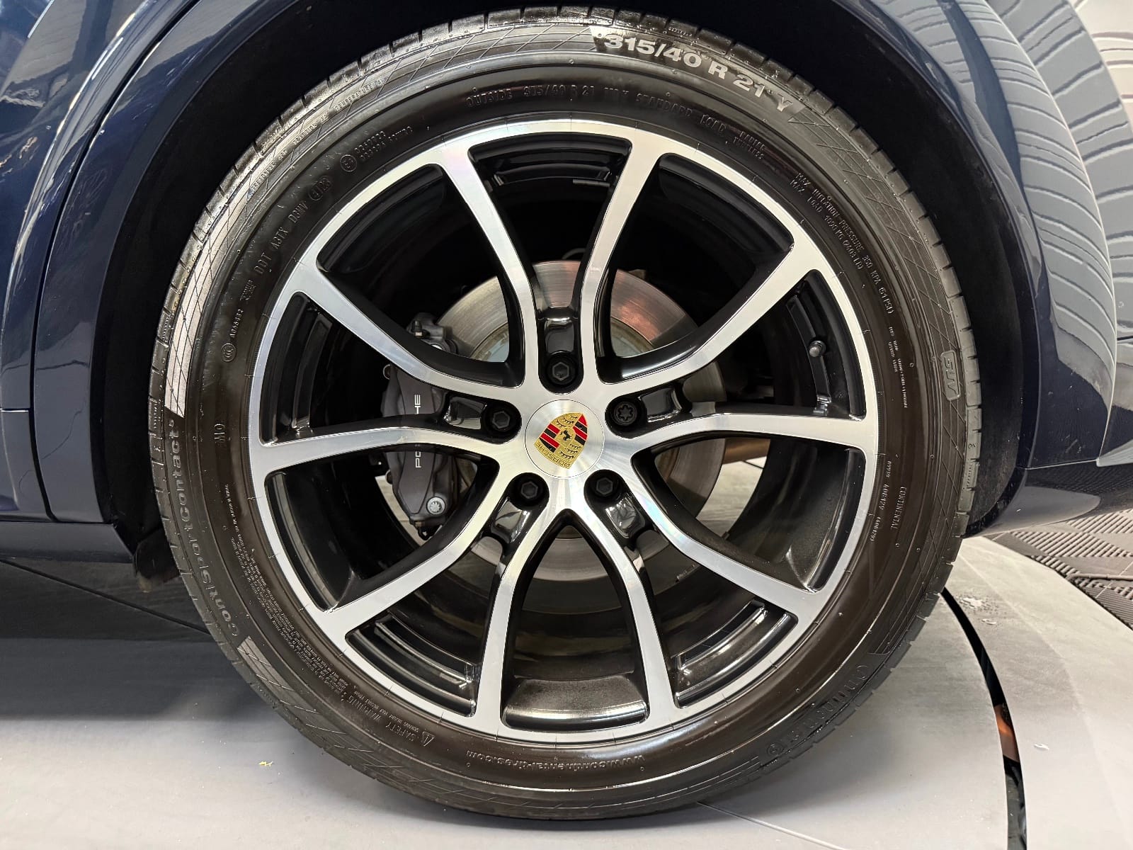 Porsche Cayenne Coupe — photo 32