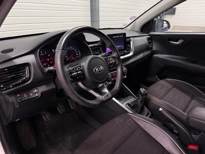 Kia Stonic GT LINE — photo 10